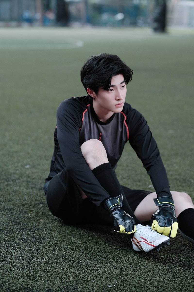 bluepongtiwat_ tweet picture
