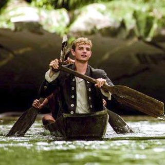 ASSCORPIA's tweet image. just a friendly reminder this peter pan looking noodle head loves us 🥰