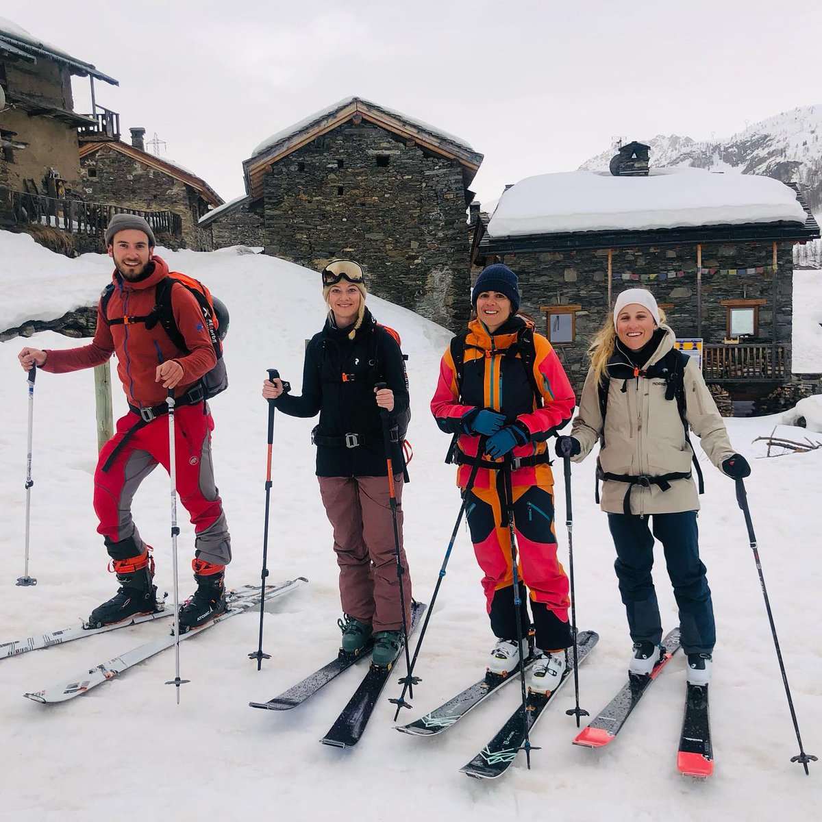 powderwego's tweet photo. When will winter come back again ?
For now we enjoy spring !!!

⚡️🤟😜👍⚡️

.
.

Ski travels 2022 bookings are open on https://t.co/3yo6gD8g2g

#ski #valdisere #freerideski #skitouring #skijapan #skilofoten #skikamchatka #heliskiing #skitouring #skiderando #snowboard #offpiste https://t.co/iVq0z1rHI1
