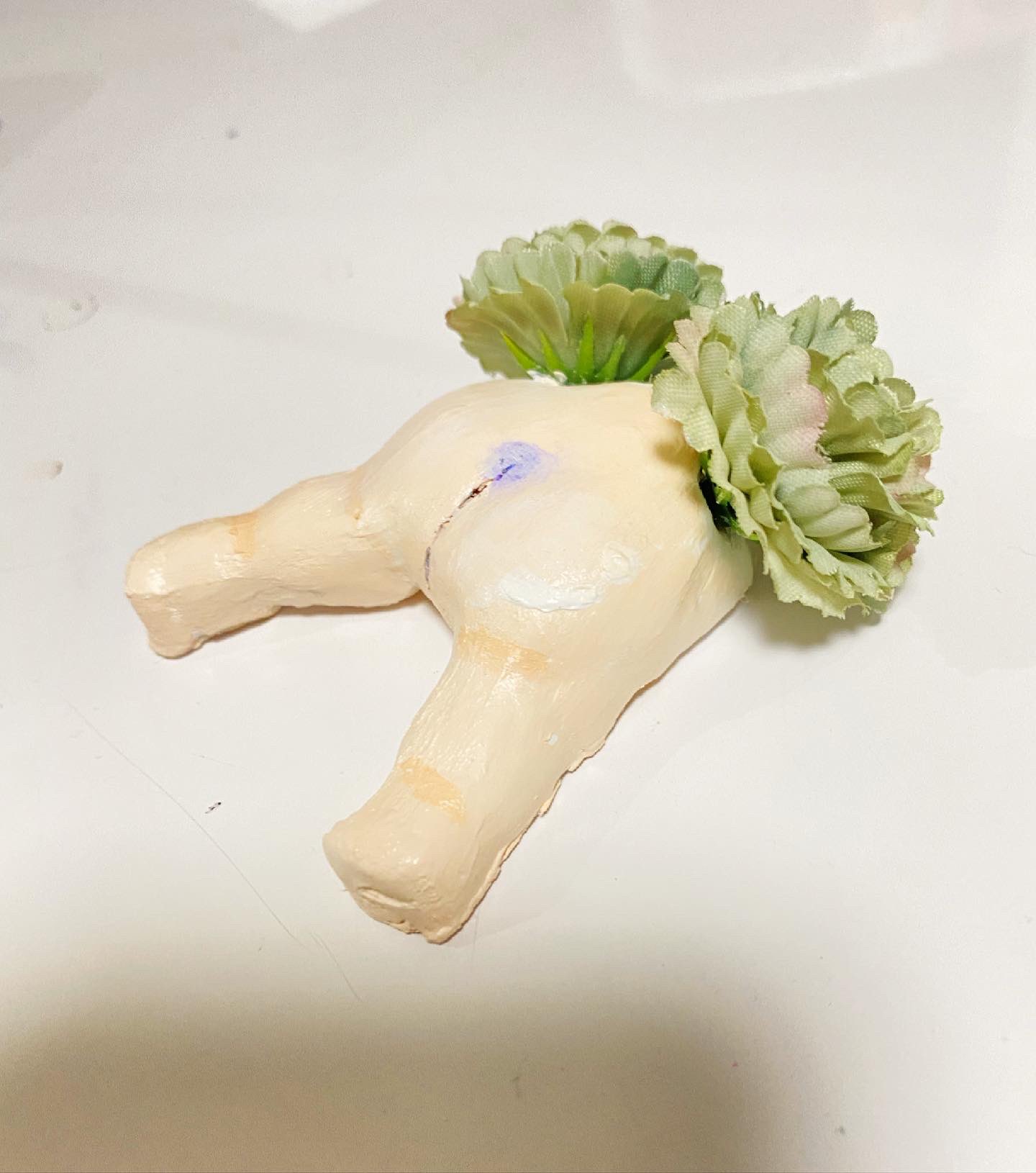 おさむちゃん いびき 大根ぽく見えるけど赤ちゃんのお尻から足を作ってみた 笑 ハンドメイド 大根 赤ちゃん 赤ちゃんの足 紙粘土 おしり お尻 ぷりけつ 冬の創作クラスタフォロー祭り 創作 T Co Npso2tzalk Twitter