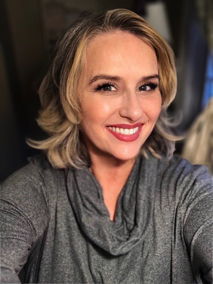 MarcusWolfe05's tweet photo. This is my girlfriend I can't possibly be so intimidating if she likes me https://t.co/tGTaxzFjVo