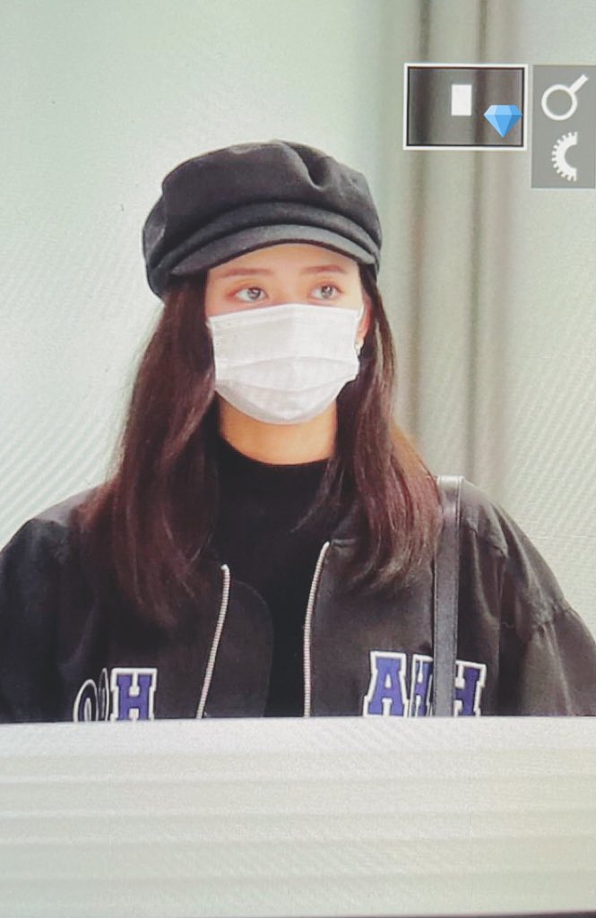 040326cb's tweet photo. 210305 나리타공항 成田空港 preview

#NiziU #니쥬 #RIMA #リマ #리마

일본에서 푹 쉬��~ https://t.co/A5e55tRrgl