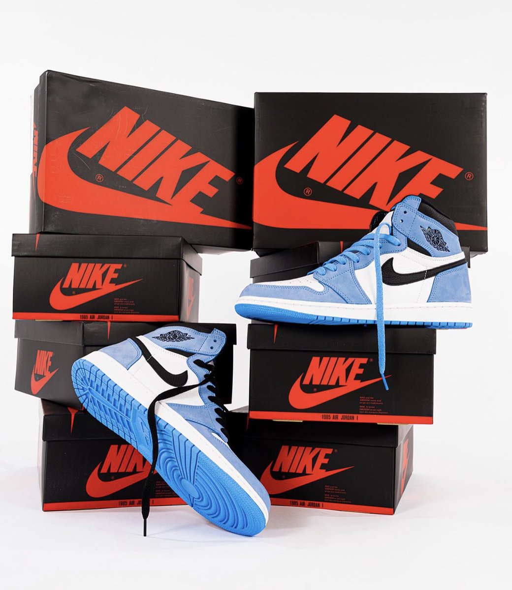 SNKR_TWITR tweet media