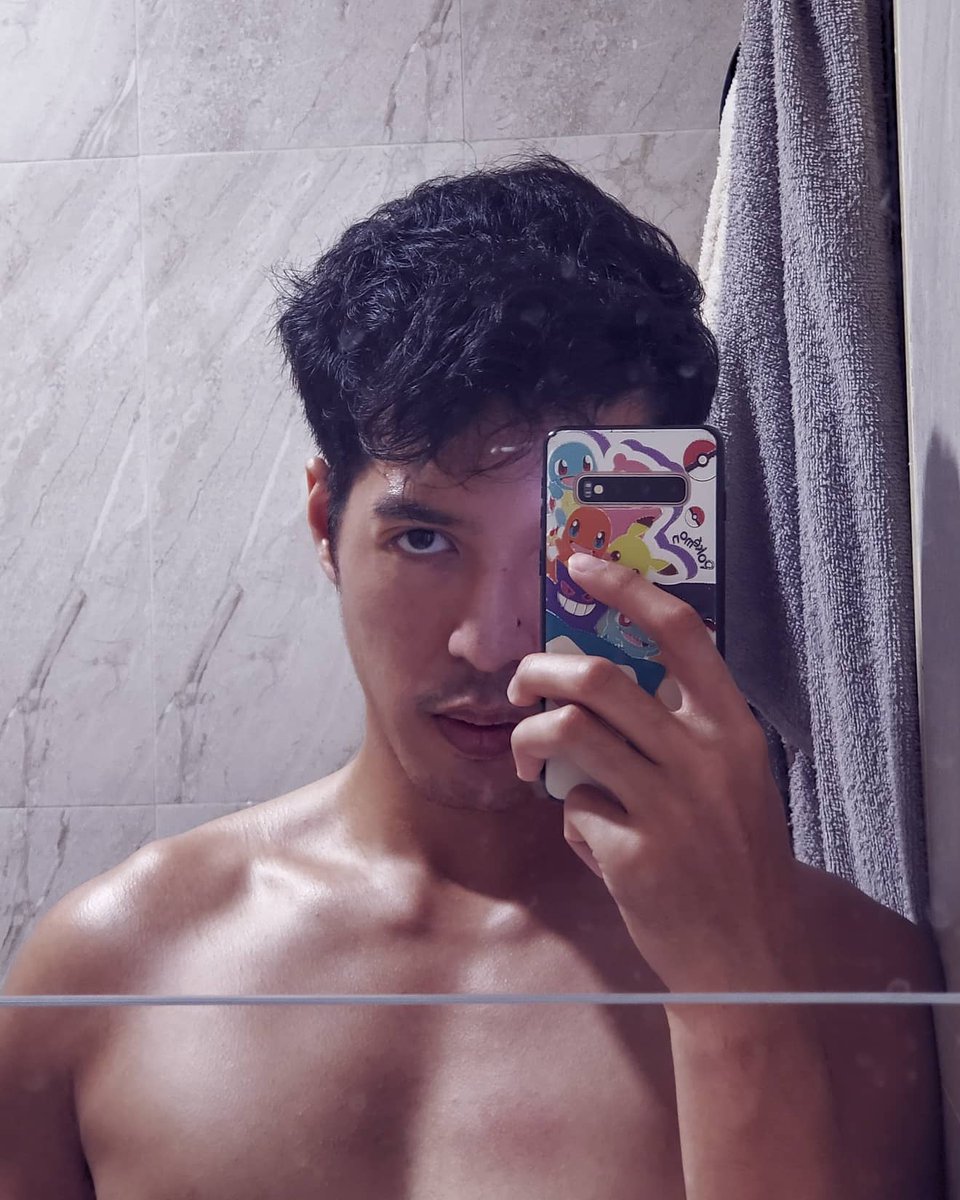 Feifeilaaa's tweet photo. 🎂 to me 🥸
-
-
-
-
#modeling #model #malaysiamodel #job #runway #photoshoot #talent #usher #freelance #menmodel #sixpack #fitmodel #menswear #muscletalent #modellelaki #menmodel #fedz #nevergiveup https://t.co/0oK9ZgHT7C