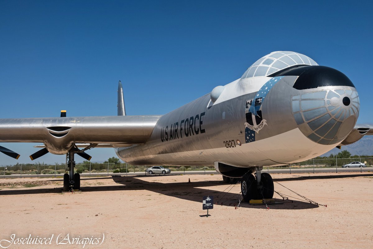 FOTOgrAAMA's tweet photo. #FelizViernes nuestro socio José Luís Celada @joseluiscel nos envía estas 📷 #Convair #b36j #peacemaker #bombardero #estratégico #USAF
#pimaairandspacemuseum #Tucson #Arizona #USA
#b36jpeacemaker #aviacionmilitar #compartetufotodeldia #avgeek #aviation #spotter #avgeekspotting https://t.co/hjX4bzPY7J
