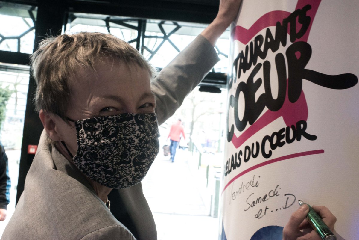 restosducoeur's tweet photo. Merci aux bénévoles https://t.co/ARj4CX5txR dans des milliers de magasins en France 🙏le #WERestos solidarité et divertissement débute ce matin avec la Collecte Nationale ! En attendant la diff du concert des @enfoires ce soir sur @TF1.
#OnCompteSurVous #ACôtéDeNous https://t.co/1wbPJl1Q8j
