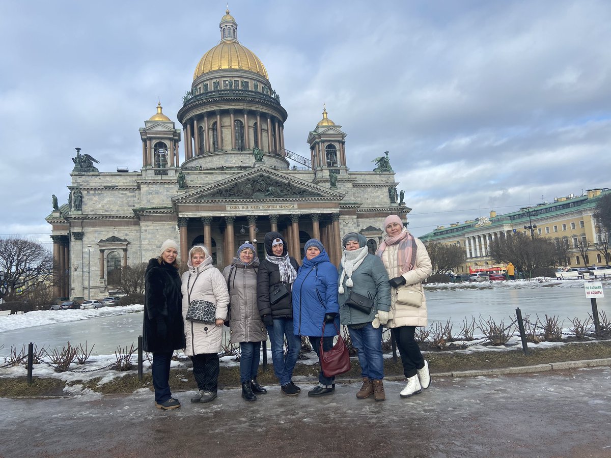 City tour with our group from Chelyabinsk.  Обзорная экскурсия по Санкт-Петербургу для нашей группы из Челябинска. #citytourstpetersburg #toursinstpetersburgrussia #toursinstpetersburg #privatetour