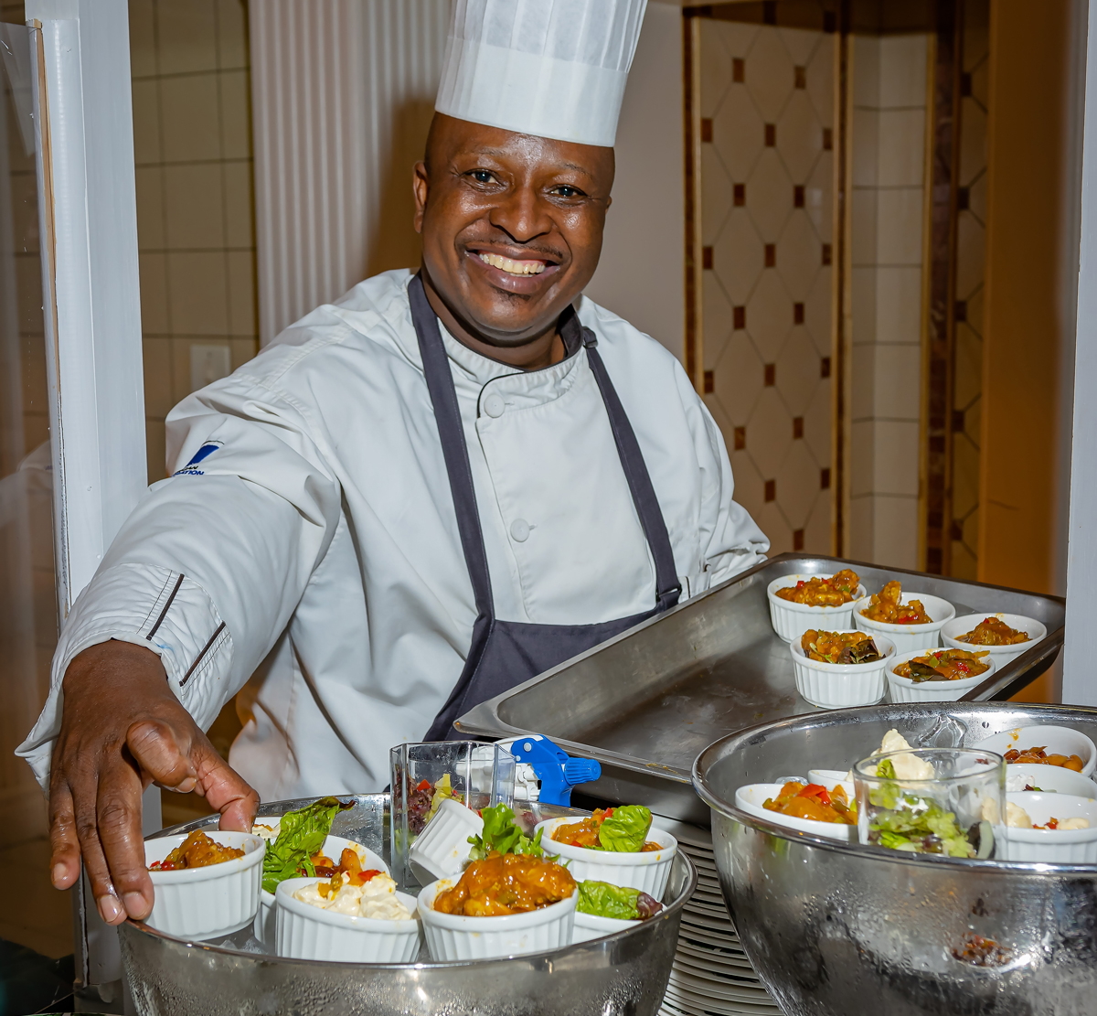 theplannerguru's tweet photo. Meet Willie Mcotoyi, the new Executive Chef at @BoardwalkPE: https://t.co/zerI3bAybj
@MillionThrills #SAchef #hospitality https://t.co/5Ywqlt5gEd