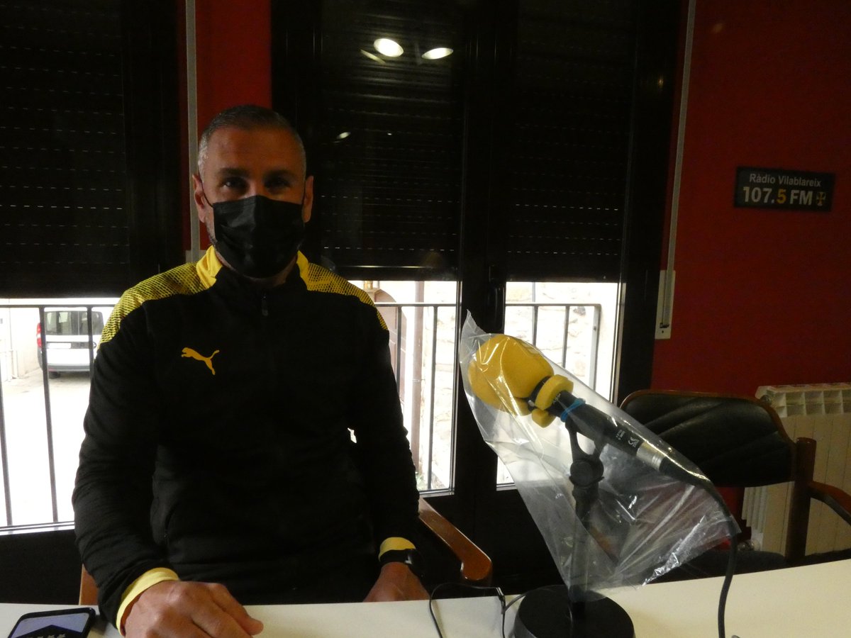 Bon dia! Avui, a les 12 h, escoltareu una llarga i reposada conversa amb el futbolista resident a <a href="/Vilablareix_cat/">Vilablareix</a>  <a href="/josetinez02/">Jose Martinez</a> Parlarem una mica de tot: <a href="/palamoscf/">PALAMÓS CF 💙💛</a> <a href="/GironaFC/">Girona FC</a> <a href="/UEO1921/">Unió Esportiva Olot</a> del seu germà <a href="/Angel31Martinez/">Angel Martinez</a> i com és lògic, del nostre club, el <a href="/FC_Vilablareix/">FC Vilablareix.</a> 107.5 FM.