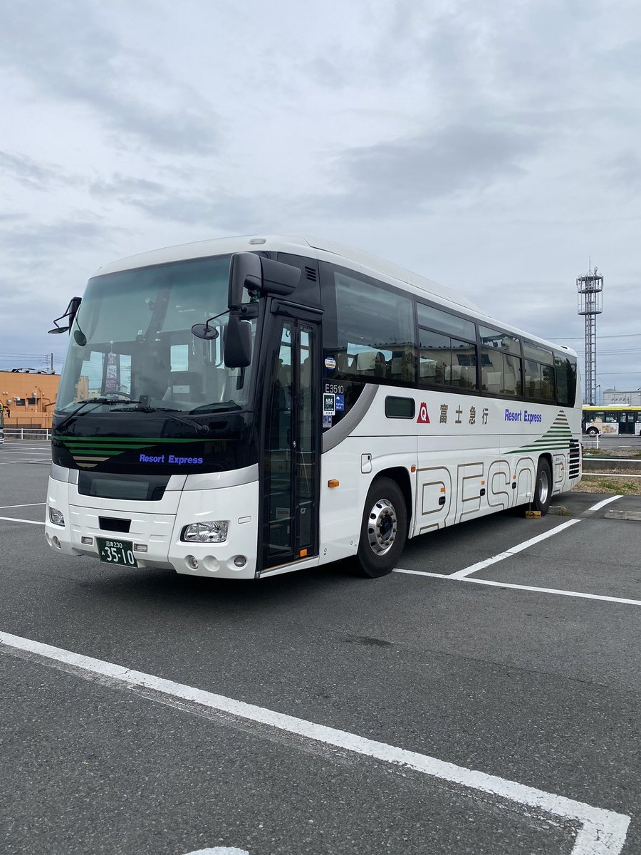 富士急シティバス 公式 On Twitter お待たせ致しました 3 13 土 より 三島 河口湖 ライナー 再開します 三島駅発 730発 1410発 河口湖駅発 1120発 1700発 2往復のみ 再開します 予約は 3 6 土 より承ります E3510 富士急ハイランド Https T
