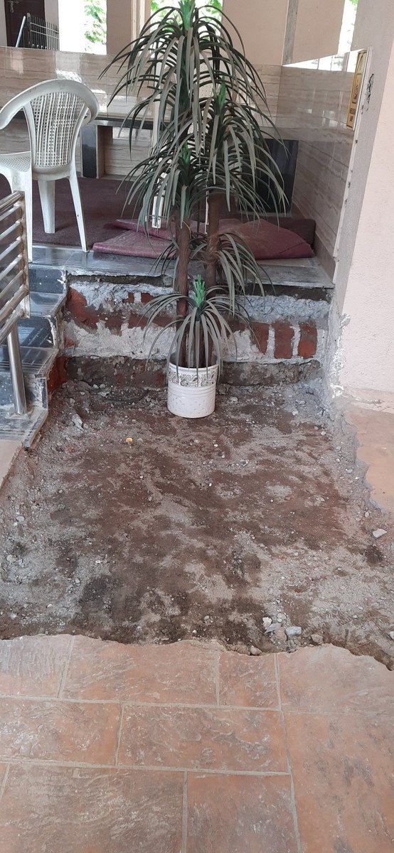 ReemaVaz's tweet photo. My old depleting building in airoli was given a new fresh look with repairs and paint. A new lobby was constructed for the benefit of the residents. A ramp for the physically challenged too was included. It was a welcome change in these covid times where any emergency is possible https://t.co/x5ksuf76Og