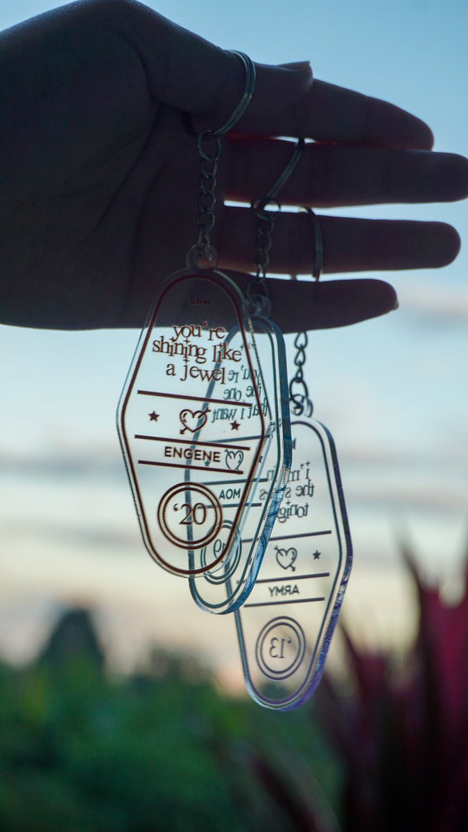 kkopichi's tweet photo. [ #KP_Preview ]

🤎 loml keyrings 🤎
ft. the gloomy sky https://t.co/nnvyD3ngHq