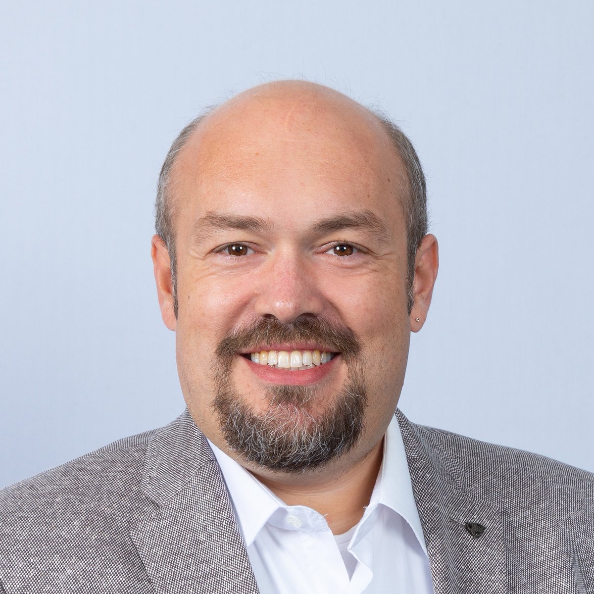 rlinhart's tweet photo. Du überlegst, ob du den besten Job der Welt haben willst :) - dann bist du in der IT-Branche genau richtig :)

Ich bin heute im Chat für dich erreichbar, wenn du wissen willst, welche Ausbildungen es in dem Bereich gibt. Und am Sonntag um 15:20 bin ich live im Stream. #bestinfo https://t.co/4sBffjTobZ