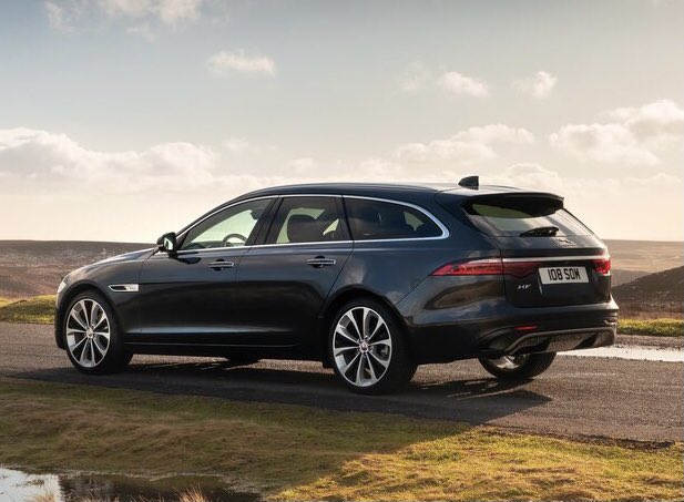 newotomobil's tweet photo. Jaguar XF Sportbrake (2021)...
#jaguar #xf
#jaguarxf
#newjaguarxf
#jaguarxf2021
#newxf #xf2021 https://t.co/Ik79sUp7qw