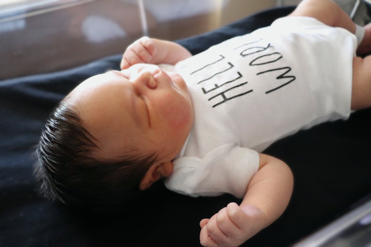 We welcomed our precious baby boy, Lennox into the world on March 2 at 8 lbs. 13 oz. and a full head of hair! 

In love would be an understatement! 💙