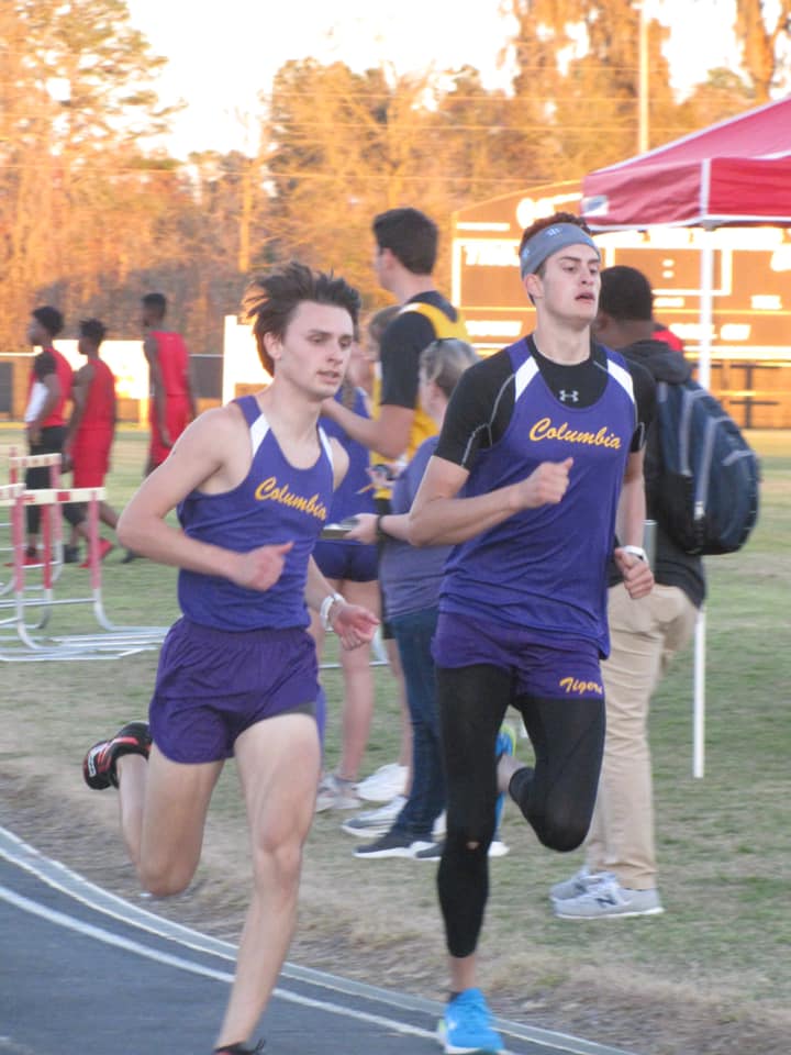 TigerTownCHS's tweet photo. Our CHS track team had their first meet @ Hamilton High School yesterday. They showed up and showed Out! Way to #BringYourBest tigers π
#backthetrack
Please help support the project to resurface the track so we can host some home meets:
https://t.co/S6UvgRC1AS https://t.co/Laz2RJTbek