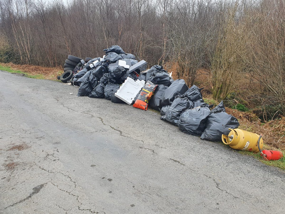 meathcoco's tweet photo. Big thanks to the community in Oristown and Emlagh, for this massive haul, and thanks to Malachy and Danny from Panda and our own Wardens for making it happen. 

Picking up cups, bottles, cans, wrappers, tyres, buggies, cots, toys, clothes, plus anything and everything else. https://t.co/JgvQjbZoD6