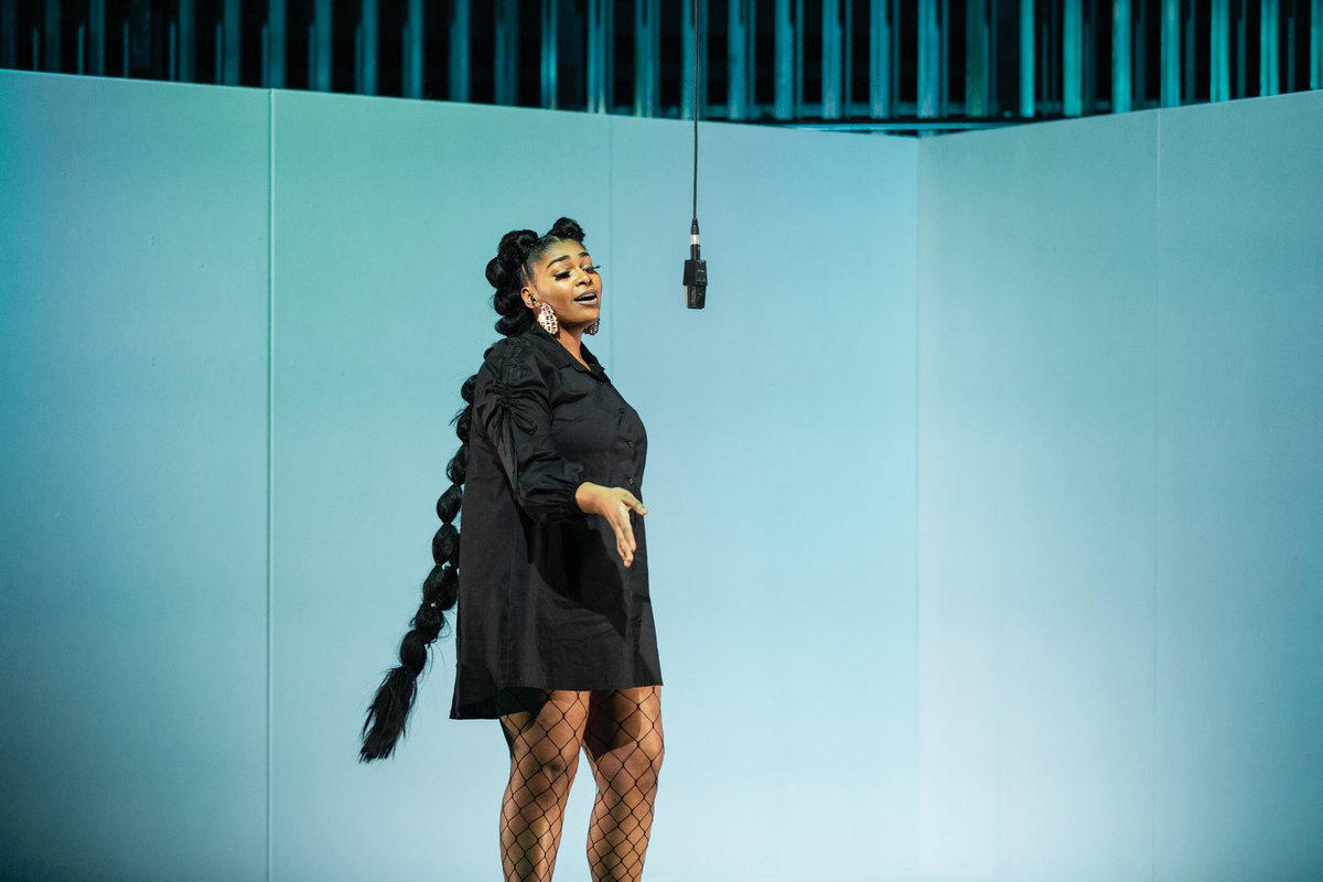 JUKEBOX_COLLECT's tweet image. This weekend! ✨
​
​Live on Sunday from 3pm on bbc.co.uk/gwyl2021 you can watch our series of live performances highlighting Welsh creatives as part of  Gŵyl2021.
​​
​Featuring Reuel Elijah, Aleighcia Scott, FAITH and KINGKHAN

📷 Debbie Bryan. 

#Gŵyl2021