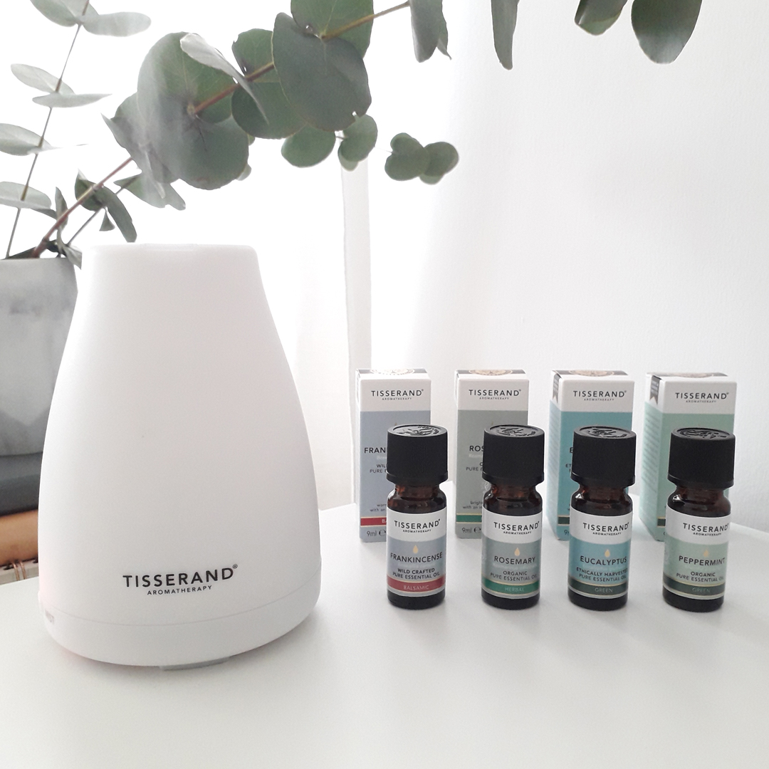 Tisseranduk's tweet photo. 🌿 What essential oils are you diffusing today to make you feel good? 🌿 #essentialoils #FeelGoodFriday #positivewellness #workingfromhome #aromatherapy #FridayVibes https://t.co/BRCY5iX5iP