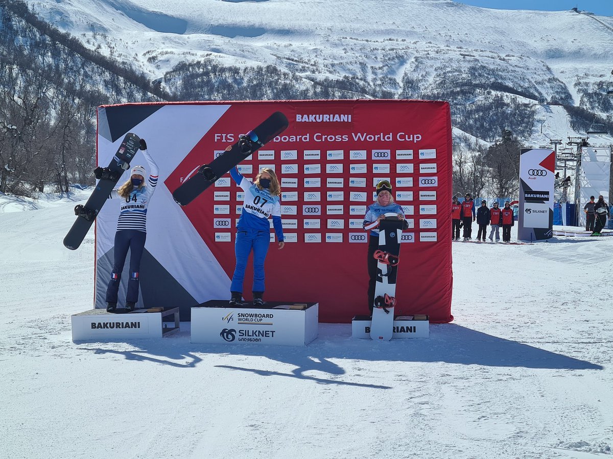 fissnowboard's tweet photo. SBX podiums of the day here in Bakuriani🇬🇪
Women:
🥇 Charlotte Bankes
🥈 @TrespeuchChloe 
🥉 @FayeGulini 

Men: 
🥇 @OmarVisintin 
🥈 Kalle Koblet
🥉 Alessandro Haemmerle
🥳🔥🥳🇬🇪🚀 https://t.co/CqMllpU4or