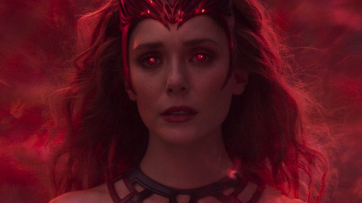 luvsicksapphic's tweet photo. no but when she came out looking like this i almost stood up and started clapping  #wandavisionfinale https://t.co/ypWqjdIkeu