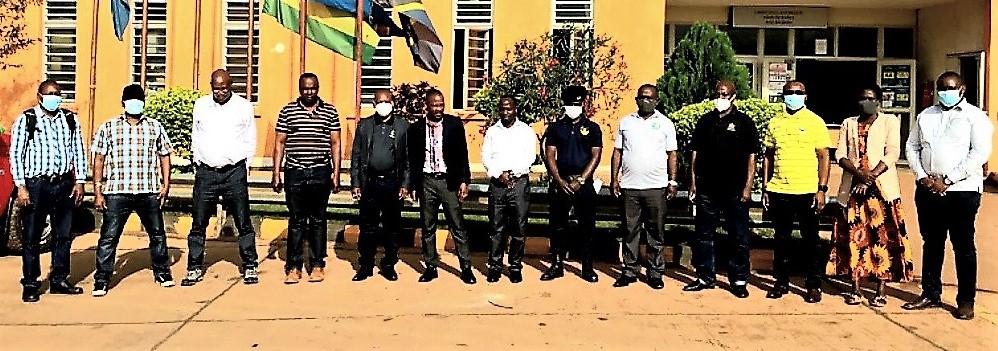SufiQasim's tweet photo. Under #Japanese "Supplementary Budget" funded project, @IOMTanzania & @wizara_afyatz facilitated onsite trainings on #IDSR, #IPC, #HBMM & #PHE for 80 #PHOs from 14 #POEs in #Kigoma and #Kagera regions from 11 to 25 February 2021. https://t.co/X7x0mtWrPW
