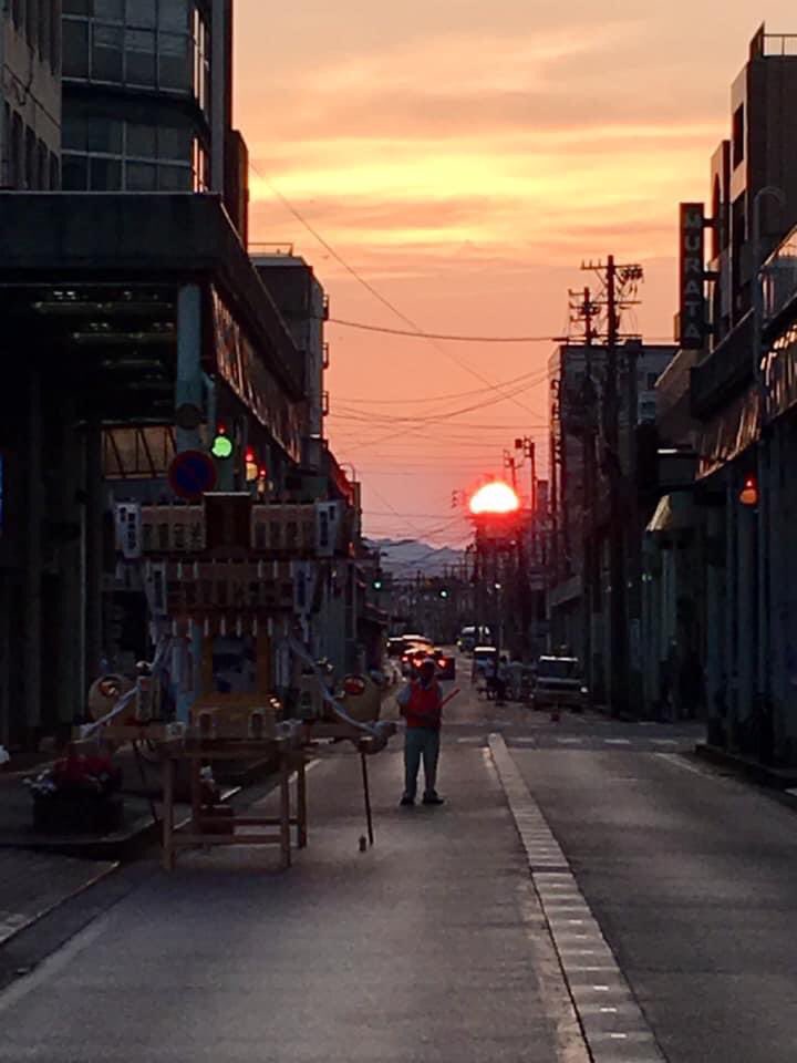 CazHallArt's tweet photo. I hear you calling #Japan I miss #okonomiyaki and the peep peep of pedestrian crossings. I even miss the cicadas mournful calls. #longingtoreturn ❤️ https://t.co/09n3OO1DkP