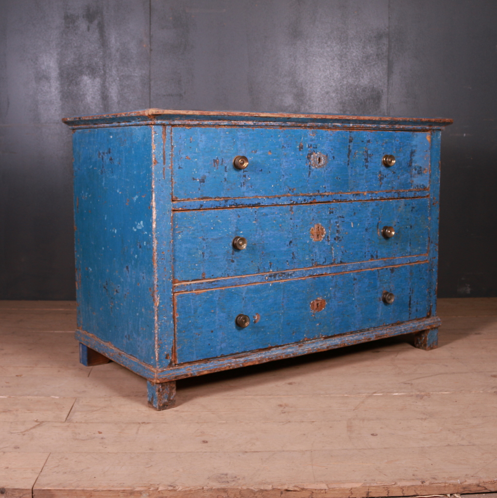 ArcadiaAntiques's tweet photo. Very good early 19th Century original painted three drawer commode. Wonderful paint.
Price: £3,450
https://t.co/yboB9o3T6i
#threedrawercommodes #paintedcommodes #antiquecommodes https://t.co/TbGTUToQxd