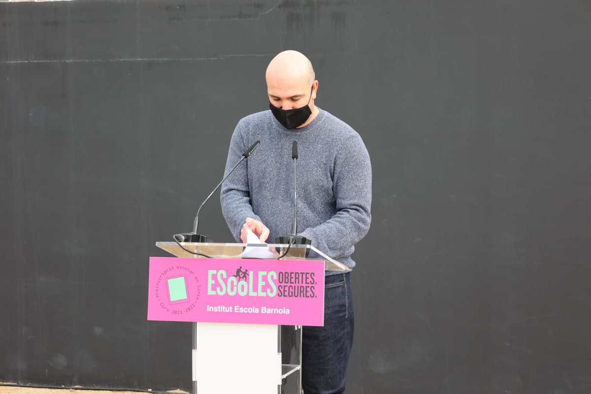 <a href="/JosepBargallo/">Josep Bargalló Valls</a> <a href="/iebarnola/">IE Barnola</a> <a href="/delcatcentral/">Compte no operatiu</a> <a href="/AjAvinyo/">Ajuntament d'Avinyó</a> 🔴 Ricard López, director de l'<a href="/iebarnola/">IE Barnola</a>: "Avui celebrem novament l'assoliment de l'institut escola a #Avinyó, possiblement un dels més petits de Catalunya. Hi hem creat un marc horari pioner, per compartir un horari comú en les diferents etapes i afavorir els hàbits saludables"