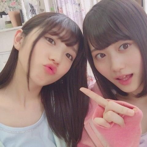Octsix0110's tweet photo. 264
佑が見せてきたスマホの画面には1枚のプリクラが映っていた。美月と祐希と僕が仲睦まじそうにしている写真。

○○「あのバカ...！」

僕の嘆声が静かな教室に響くと、周りの生徒が一斉にこちらを向いた。

奥で美月は変な目で見てくるし、祐希はよく分からないけど笑っている。 https://t.co/8291d5qAqc