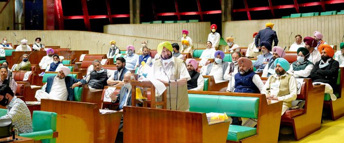 Coronavirus in Punjab: Punjab CM Captain Amarinder Singh on Friday took the first dose of the COVID-19 vaccine at a Civil hospital in Mohali.