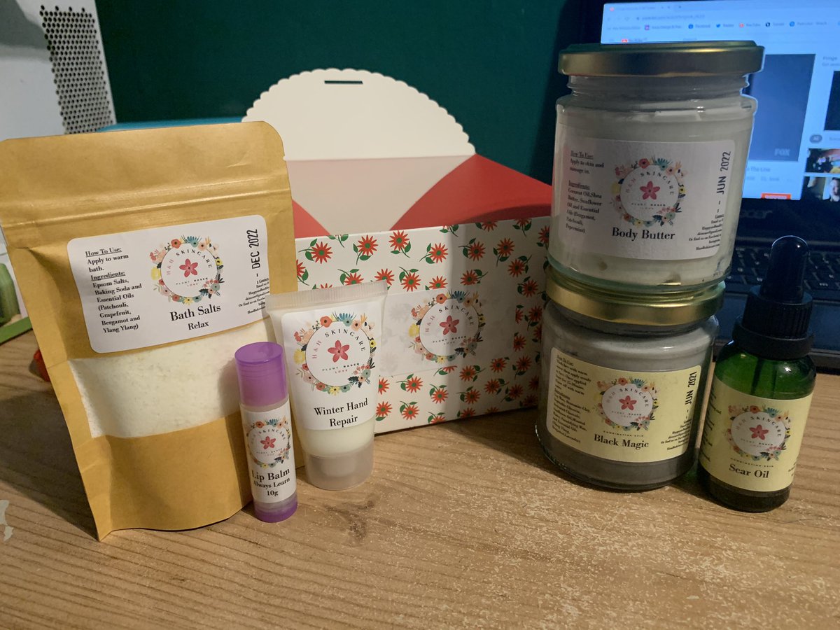 Our Pregnancy Box,
With all the essentials needed to keep your skin healthy. 
Scar oil to help with those stretch marks and body butter to keep your skin moistures.
What more could you want?
#skincarejunkie #selfcare #selflove #skincaregoals #skincaretips #skincareproducts