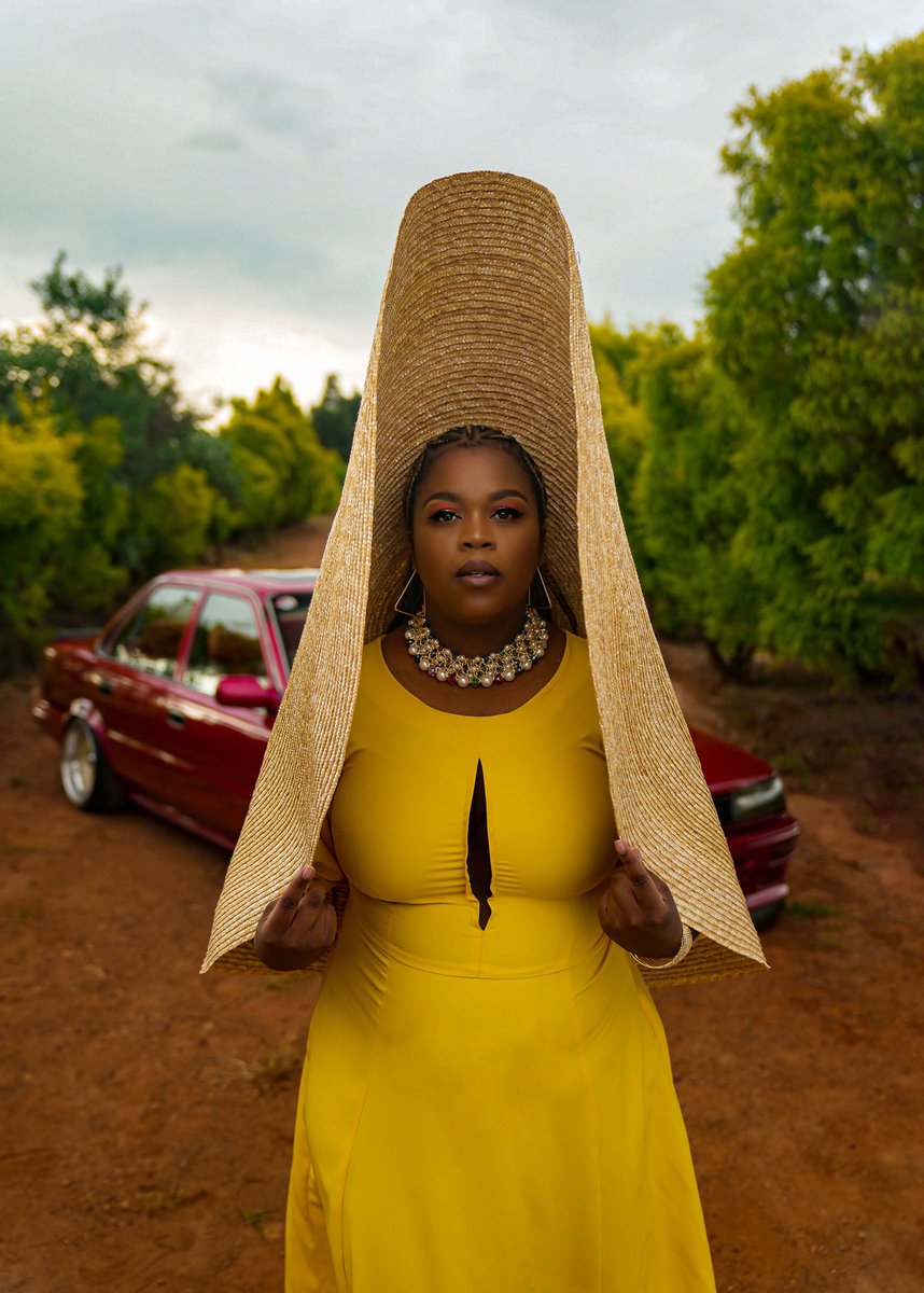 nelisiwemwase's tweet photo. #ShweleVisuals Out Now!
Watch: https://t.co/tf8U4NTcW1 https://t.co/lEmBOaEnY4