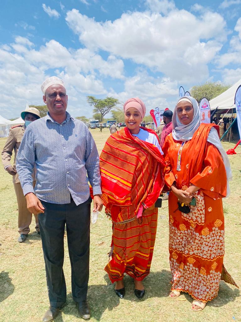 RobaAisha's tweet photo. Let me take this chance to congratulate @FirstLadyMbt for her effors towards advocating for the rights of women and girls. #KisimaDeclaration #EndFGM #kenyanimimi
Samburu elders and community decide. π https://t.co/Q6OFonNMZl
