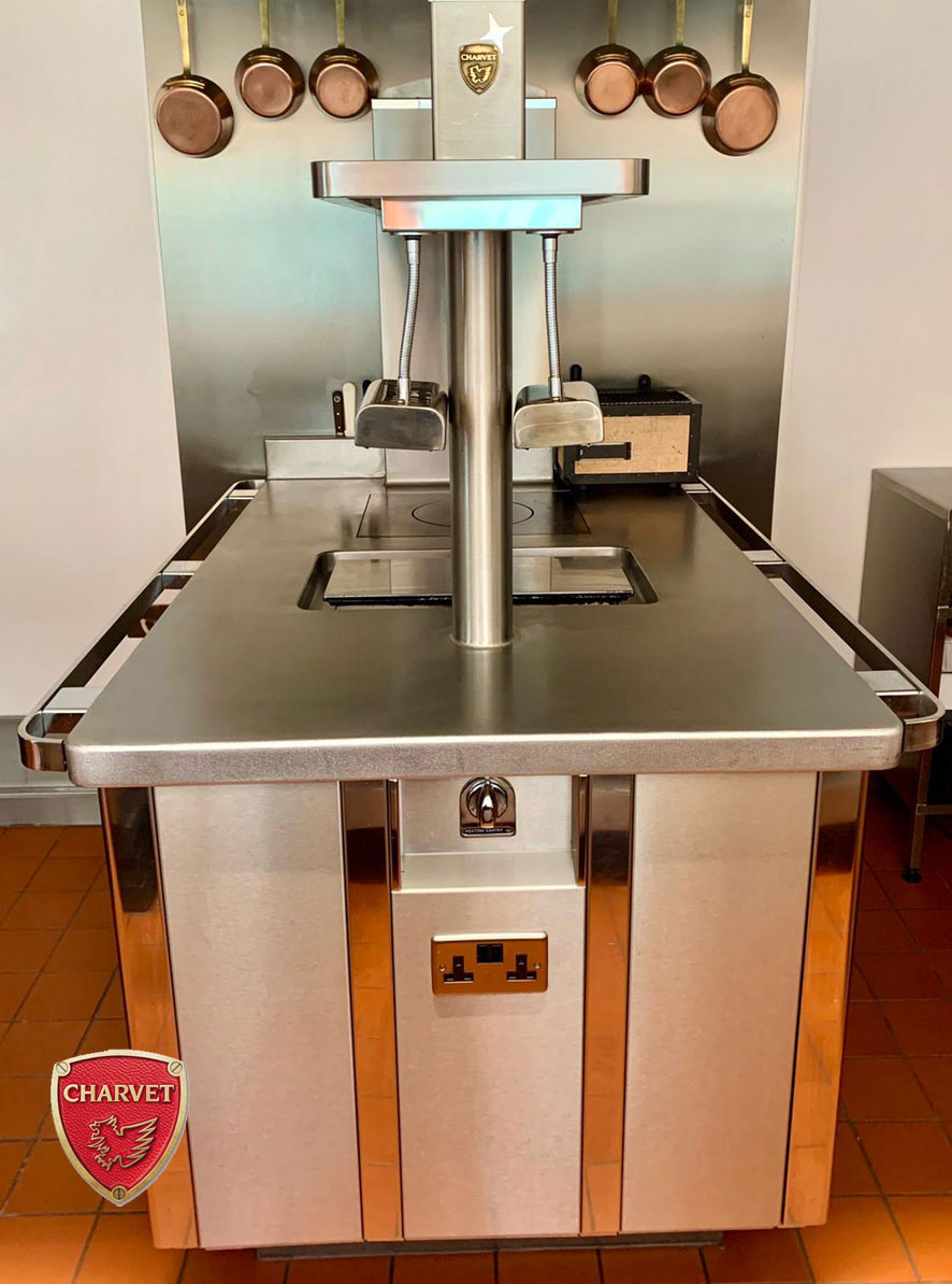 For #FeelGoodFriday this week, we're returning to Marc Wilkinson's Fraiche, <a href="/marcatfraiche/">Fraiche</a> and his #Charvet #bespoke - it looks just as fabulous today as it did when it was installed five years ago.
#commericalkitchen #cheflife #cheftalk #chefs #professionalkitchen #cookingsuite