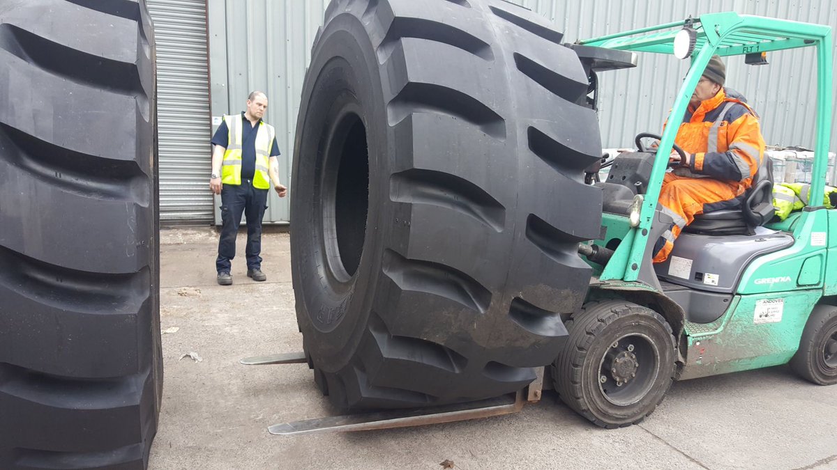 TWTLogistics's tweet photo. Another satisfied customer!

Just one of many import / export services offered by TWT. This time consolidation and storage of various tyres for container loading for export anywhere in the world.

If you have any similar requirements, contact @TWTLogistics https://t.co/XJ9WWeqJ4G