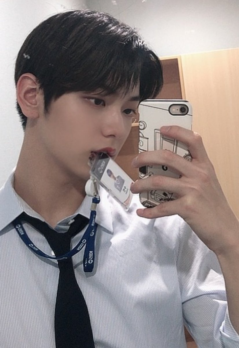 yeonbinlab's tweet photo. god knows what he's doing when he created soobin https://t.co/ifXPn8CXZU