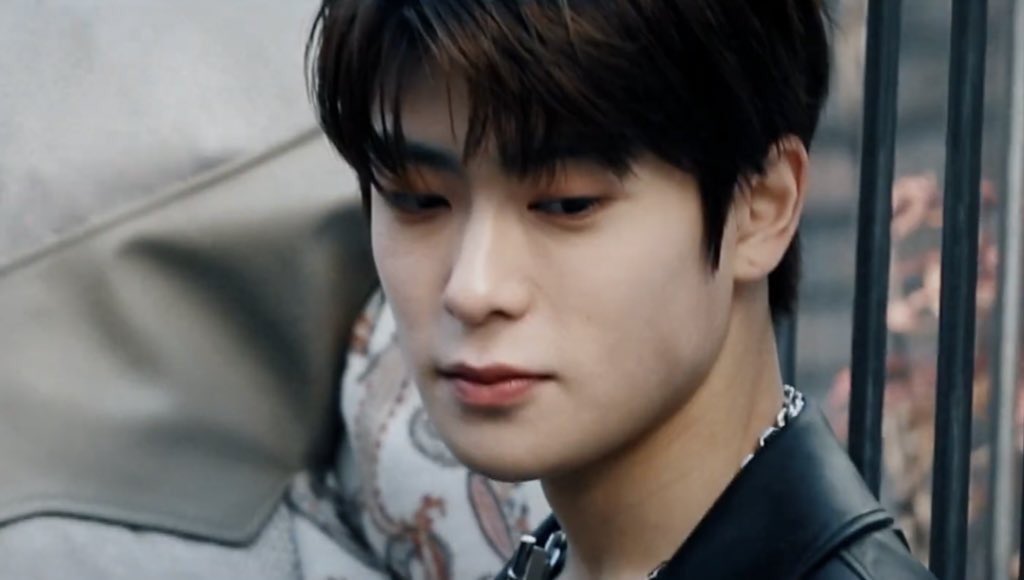 JAYME0214's tweet photo. NCT 127 맨즈논노 표지 메이��� 무비 숏버전 공개 https://t.co/FsOkv1MHnT https://t.co/BgXRAyI3Vk