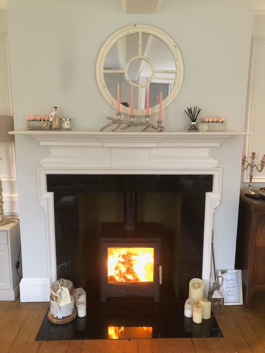 It's the weekend!

Another busy week this week, here's an installation from yesterday in Newbury.
The Heta Ambition 8 along with a custom cut polished granite hearth 🔥🔥

#woodburningstove #woodburner #newbury #whitchurch #berkshire #hampshire #wiltshire