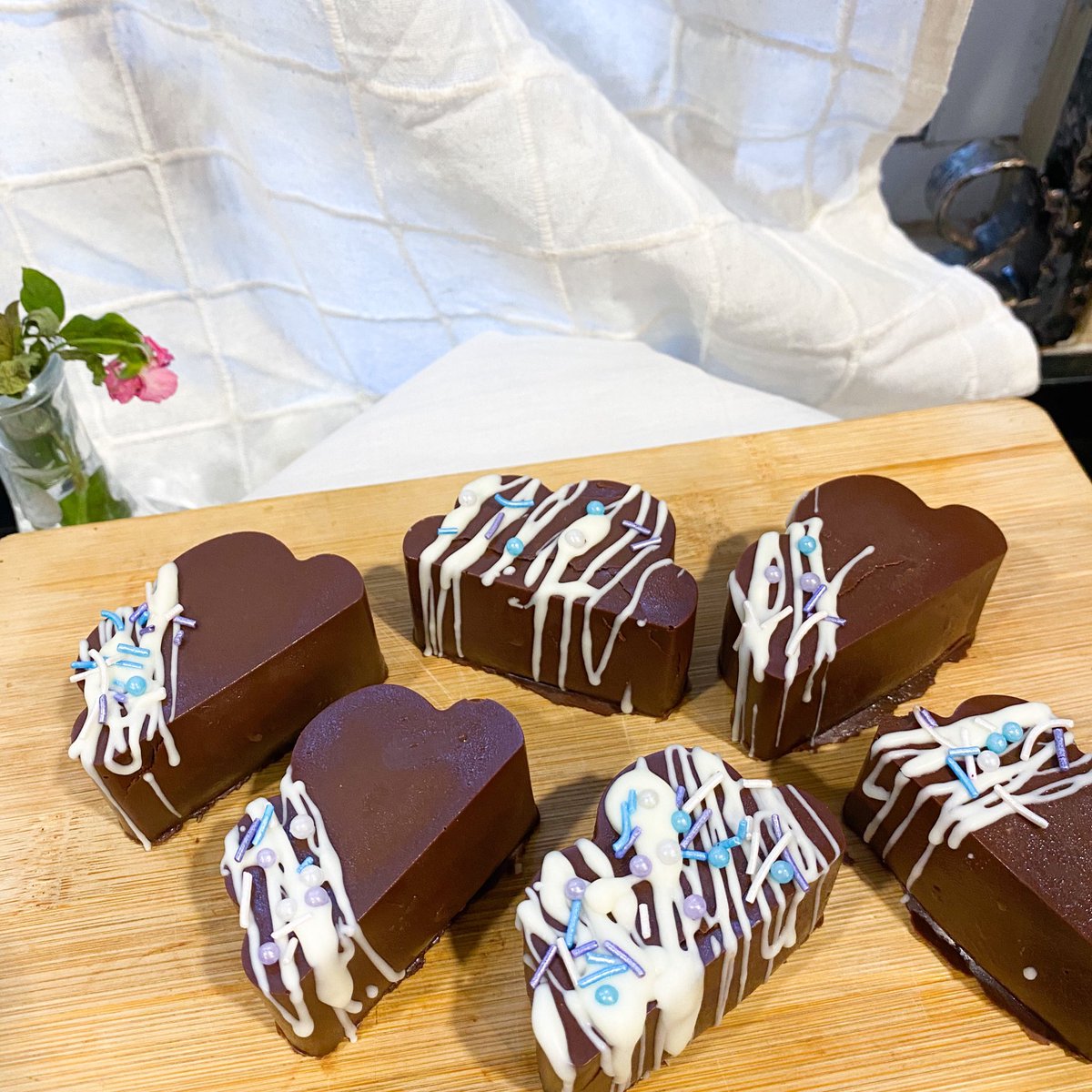 dhivbakes tweet media