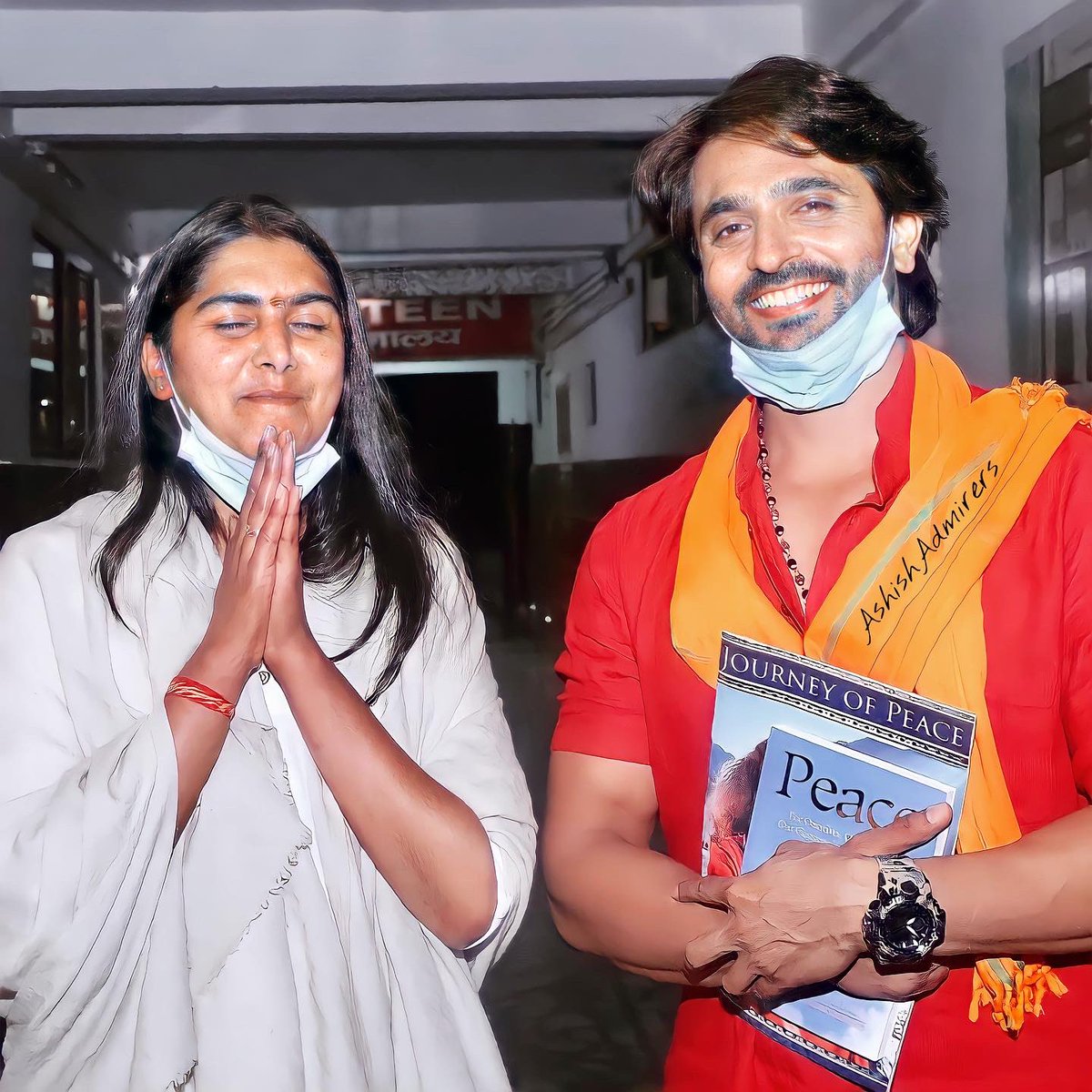 AshishAdmirers's tweet photo. Love yourself+be humble+be at peace +love others 💛✌️ “Humility is the essence of love and intelligence; it is not an achievement”~Jiddu Krishnamurti @ashish30sharma #AshishSharma #newfilm #Hindutva #AshishasBharat #LoveOneAnother #StriveForPeace #beatpeace #BeHumble #EnjoyLife https://t.co/sQYvbvuYlK