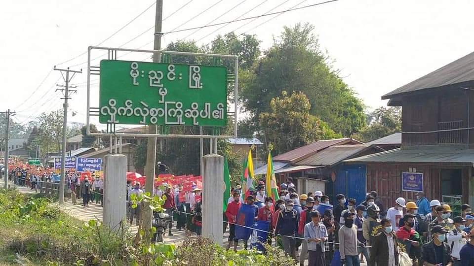 Protest crowd today in MOHNYIN, kachin state.
FASCIST MILITARY
#Mar5Coup
#WhatsHappeningInMyanmar