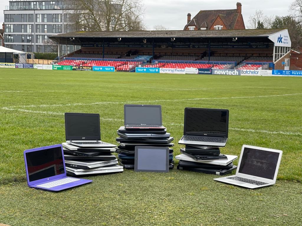 Bedford Blues Foundation (@bluesfoundatio1) on Twitter photo π #FridayFeeling π»
π² Thanks to the #BluesFamily who have donated to <a href="/HighSheriffBeds/">Russell Beard</a>β campaign to tackle Digital Poverty.
π Over 1οΈβ£,0οΈβ£0οΈβ£0οΈβ£ items already delivered across Bedfordshire with more on the way to schools throughout our community.
#BluesFoundation #SportForChange π #FridayFeeling π»
π² Thanks to the #BluesFamily who have donated to <a href="/HighSheriffBeds/">Russell Beard</a>β campaign to tackle Digital Poverty.
π Over 1οΈβ£,0οΈβ£0οΈβ£0οΈβ£ items already delivered across Bedfordshire with more on the way to schools throughout our community.
#BluesFoundation #SportForChange