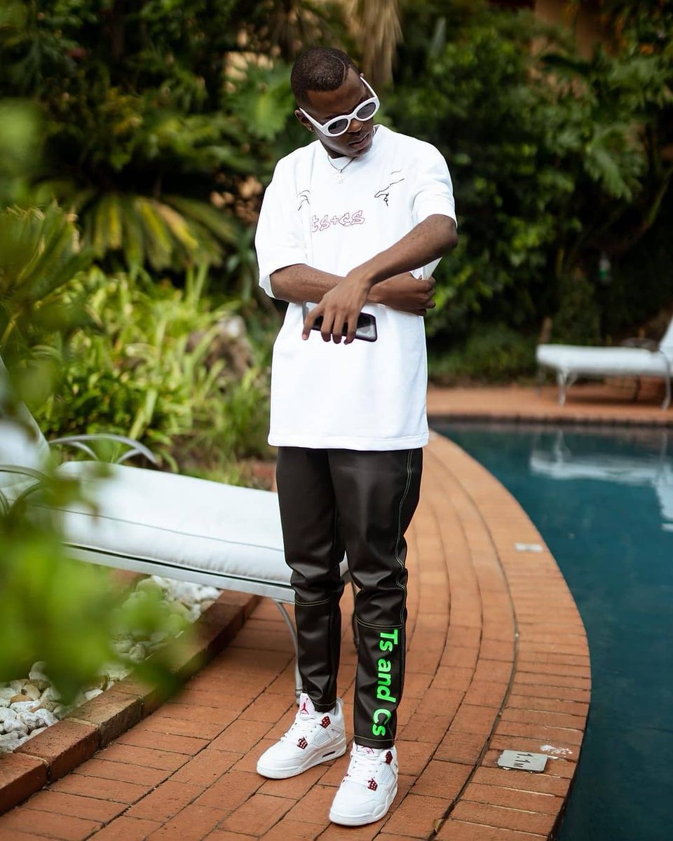 TsandCs_'s tweet photo. @MusaKeyss getting ready for a show

📷: @tatsography https://t.co/AtkwEBrI7R