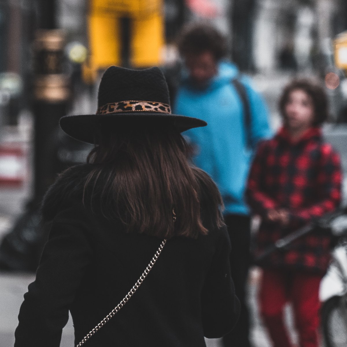 iTiroas's tweet photo. Everybody's working for the weekend. . . . Maybe a year ago that would be true. For quite some time I've been feeling a bit unenthusiastic in regards to my photography, not willing to go out or shoot. But last weekend I did and enjoyed it. 
#streetphotography #photooftheday #pic https://t.co/0FYBTYBWne