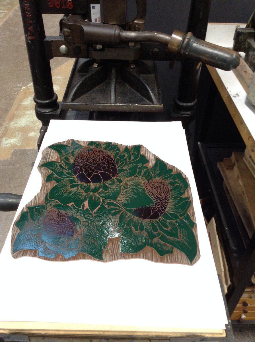 Printmaking Bath Spa (@printworkshops) on Twitter photo Two colour Lino carefully inked up and ready to print, this time last year <a href="/artdesignbsu/">artdesignbsu (Adele)</a> Two colour Lino carefully inked up and ready to print, this time last year <a href="/artdesignbsu/">artdesignbsu (Adele)</a>