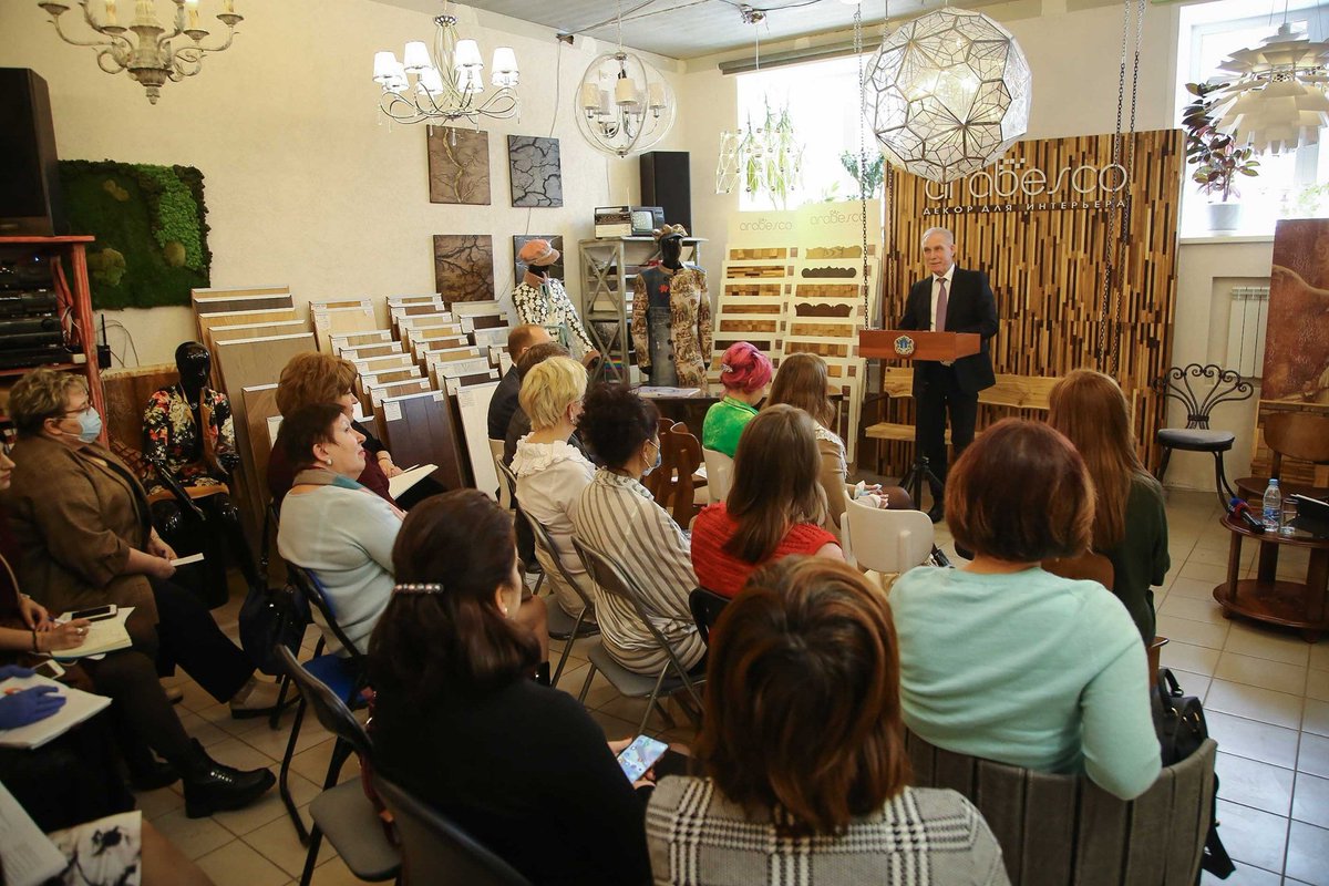 Culture_73's tweet photo. Сегодня прошло заседание Ассоциации профессионалов в области легкой промышленности и дизайна Ульяновской области

Подробности: https://t.co/59vJF0SwHY https://t.co/lbazcyhfNu