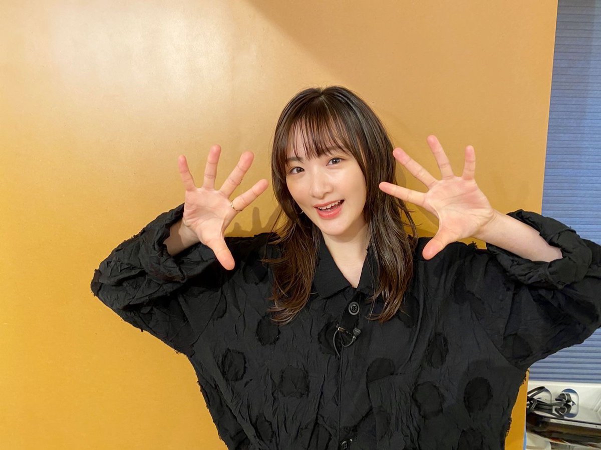 生駒里奈 スタッフ シューイチ ご覧になって頂いたみなさま ありがとうございました 収録中にお腹の音が鳴ってしまうんじゃないかと思うほど 良い匂いが立ち込めておりました 相当美味しかったようです ありがとうございました