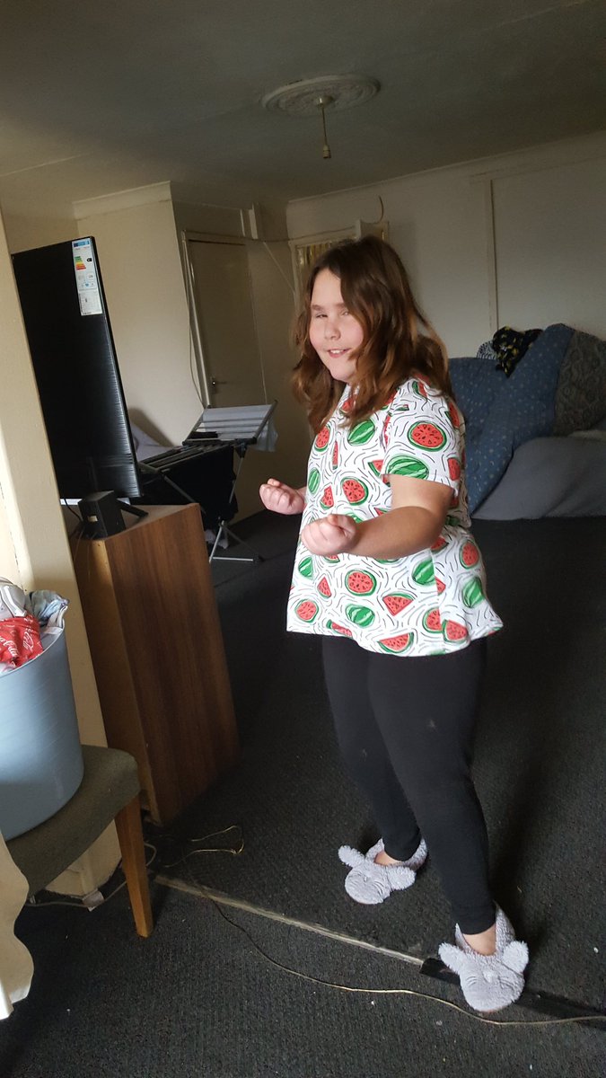 lynette26's tweet photo. @HighwoodPrimPE @HighwoodPrim4A  Last PE from home. 😁 We did our best, sweat blood and tears come to mind🤣. Jamie didn't give up and enjoyed taking part. So we are signing off from remote learning. Thank you #Teamhighwood 💙♥️😁 https://t.co/08eoF4Qs7n