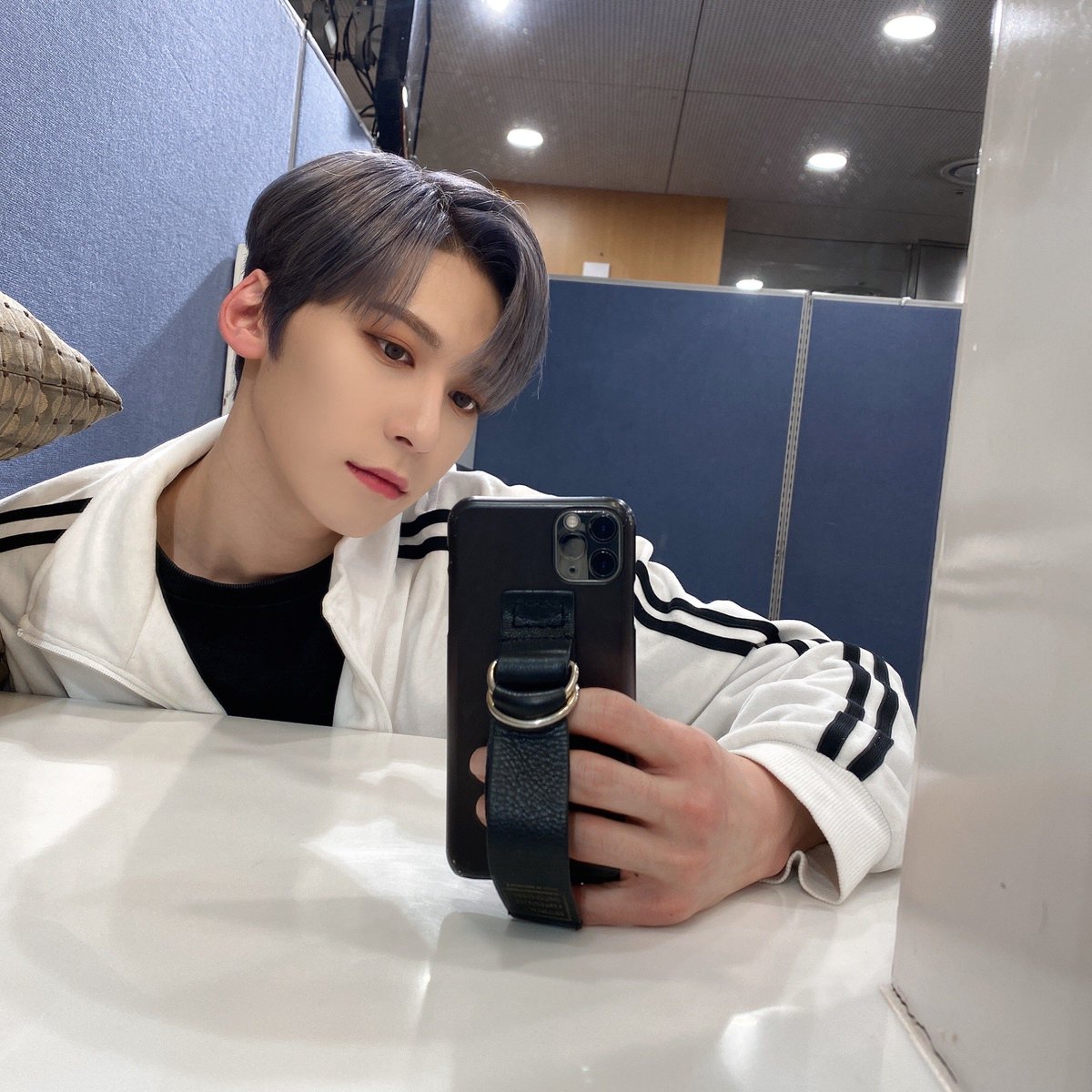 official_ONEUS's tweet photo. [#건희] ⛄️🌨⛄️🌨 https://t.co/WFWQWDSVeg